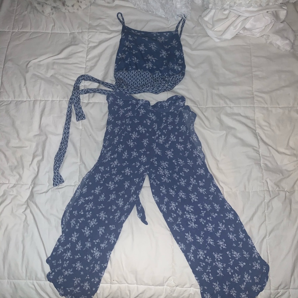 Blue Floral Two Piece Set - Picture 1 of 4